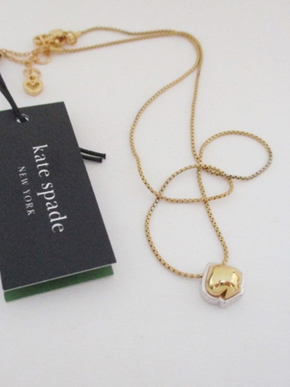 KATE SPADE - Sculpted Spade Pendant Necklace